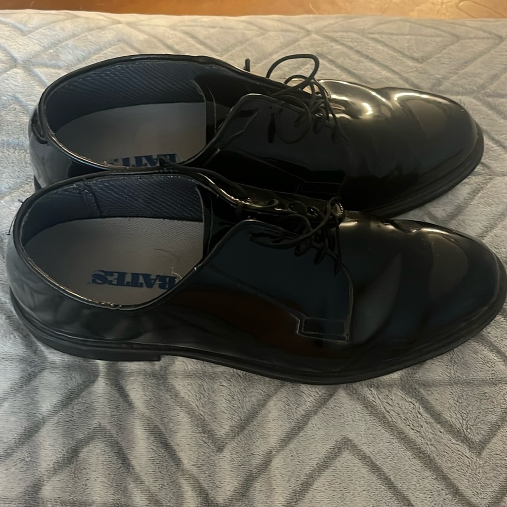 Men’s bates dress shoes